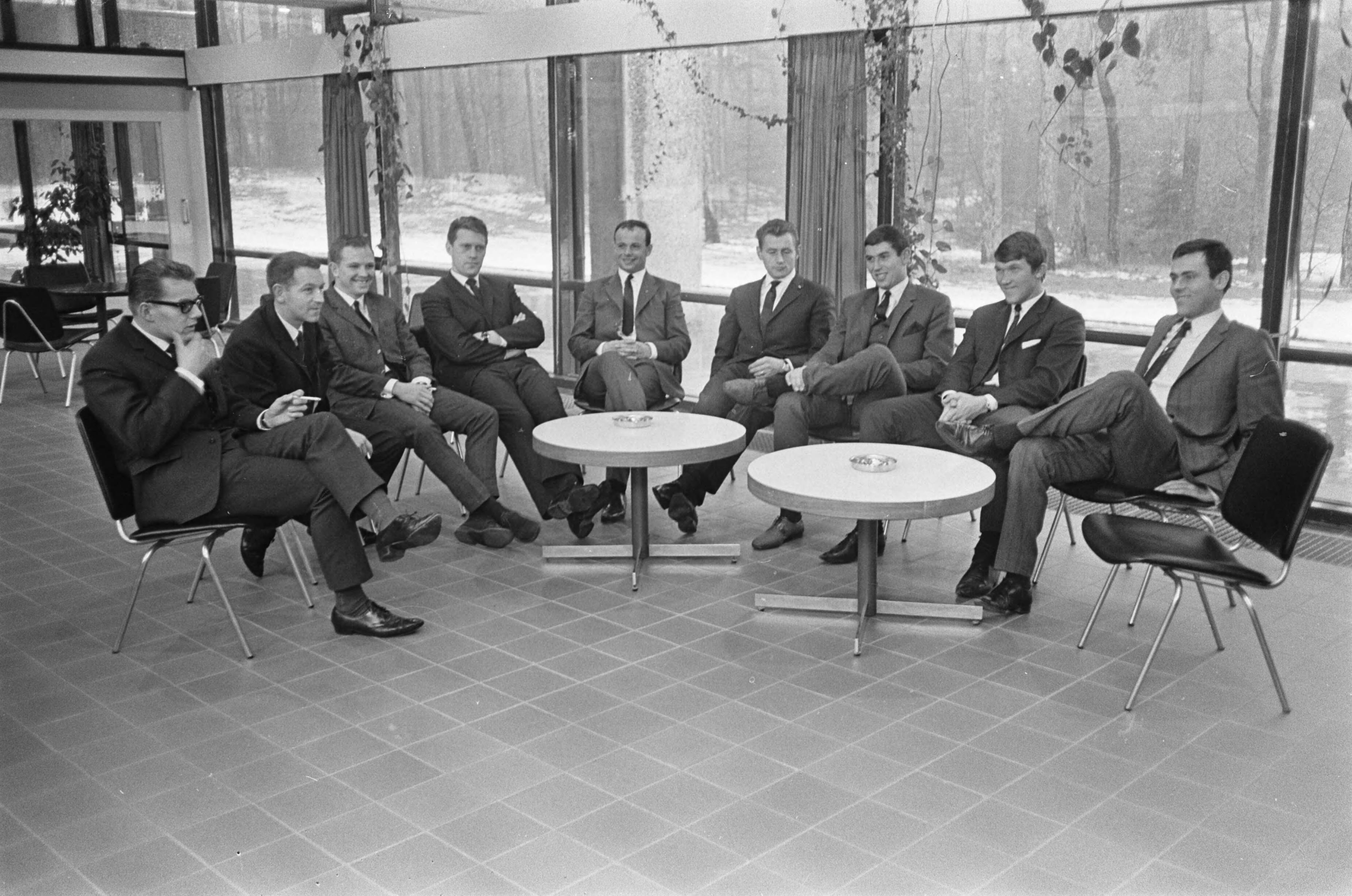 Fotocollectie Anefo — Wielrenners Tour de France 67 bijeen te Zeist. De ploeg — Foto: Koch, Eric / Anefo. Licentie: Set B: Rechtenvrij / Publiek Domein. Bron: Nationaal Archief. http://hdl.handle.net/10648/ab319e18-d0b4-102d-bcf8-003048976d84