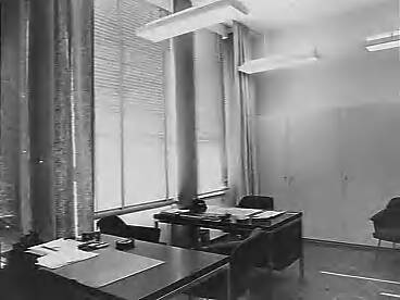 Fotocollectie Rijksvoorlichtingsdienst Eigen — Hoofdbureau van Politie te Den Haag — Foto: Fotobedrijf "Meijer" / RVD. Licentie: Set B: Rechtenvrij / Publiek Domein. Bron: Nationaal Archief. http://hdl.handle.net/10648/af7d4184-d0b4-102d-bcf8-003048976d84