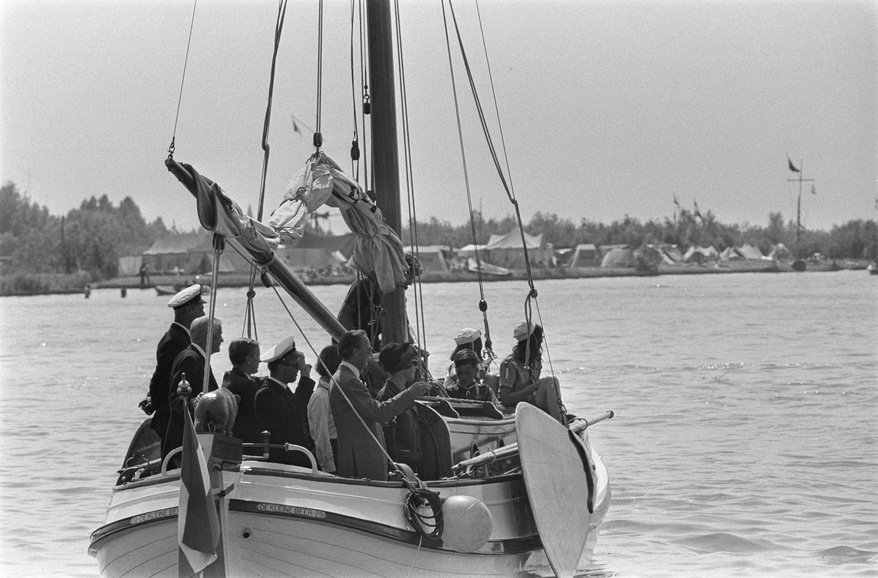 Fotocollectie Anefo — Prins Bernhard bij Nationaal Waterkamp 1970 te Vinkeveen — Foto: Evers, Joost / Anefo. Licentie: Set B: Rechtenvrij / Publiek Domein. Bron: Nationaal Archief. http://hdl.handle.net/10648/ab9bb172-d0b4-102d-bcf8-003048976d84