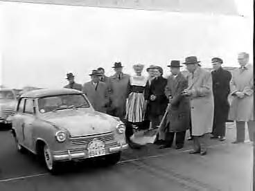 Fotocollectie Anefo — Zandvoort. Start KDAK-"economytest" . Minister Algera auto-rally — Foto: Pot, Harry / Anefo. Licentie: Set B: Rechtenvrij / Publiek Domein. Bron: Nationaal Archief. http://hdl.handle.net/10648/a95c86a2-d0b4-102d-bcf8-003048976d84