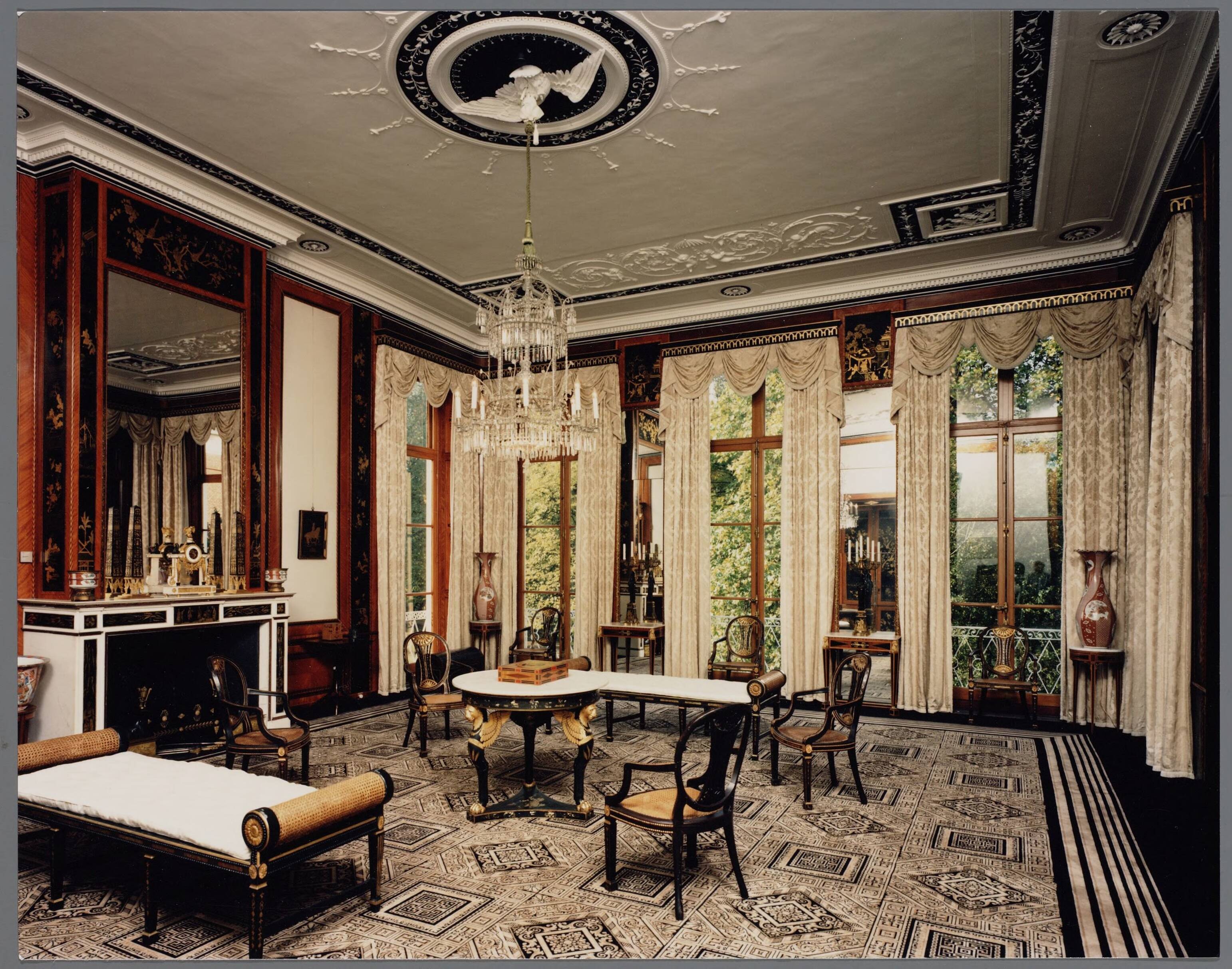 Paleis Huis ten Bosch te Den Haag — Interieur — Foto: Hofmeester, Bart / RVD. Licentie: Set B: Rechtenvrij / Publiek Domein. Bron: Nationaal Archief. http://hdl.handle.net/10648/afa8ba3a-d0b4-102d-bcf8-003048976d84
