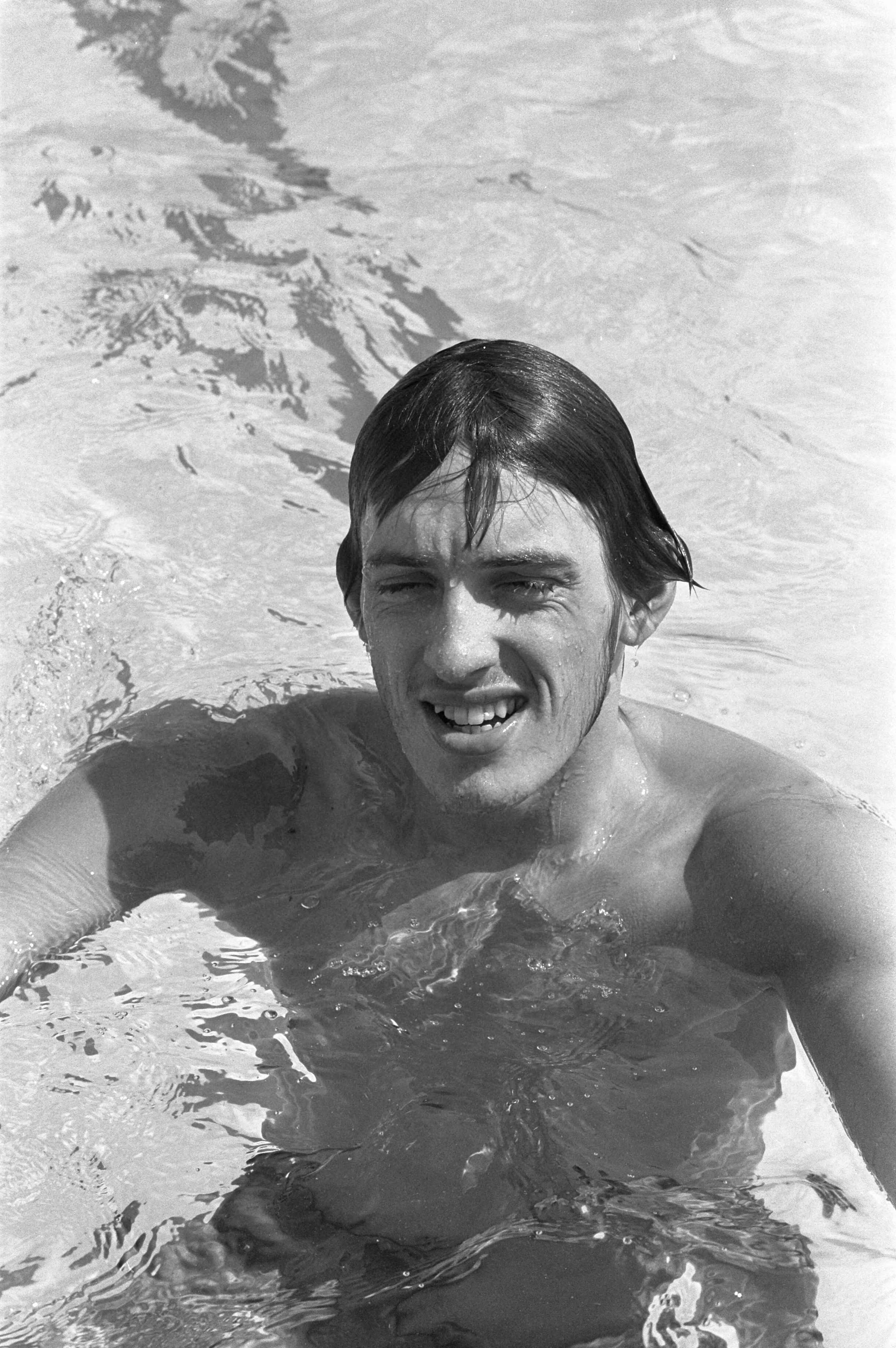 Fotocollectie Anefo — NOS-zwemwedstrijden in Veenendaal, Bob Schoutsen — Foto: Punt, W. / Anefo. Licentie: Set B: Rechtenvrij / Publiek Domein. Bron: Nationaal Archief. http://hdl.handle.net/10648/abef9cce-d0b4-102d-bcf8-003048976d84
