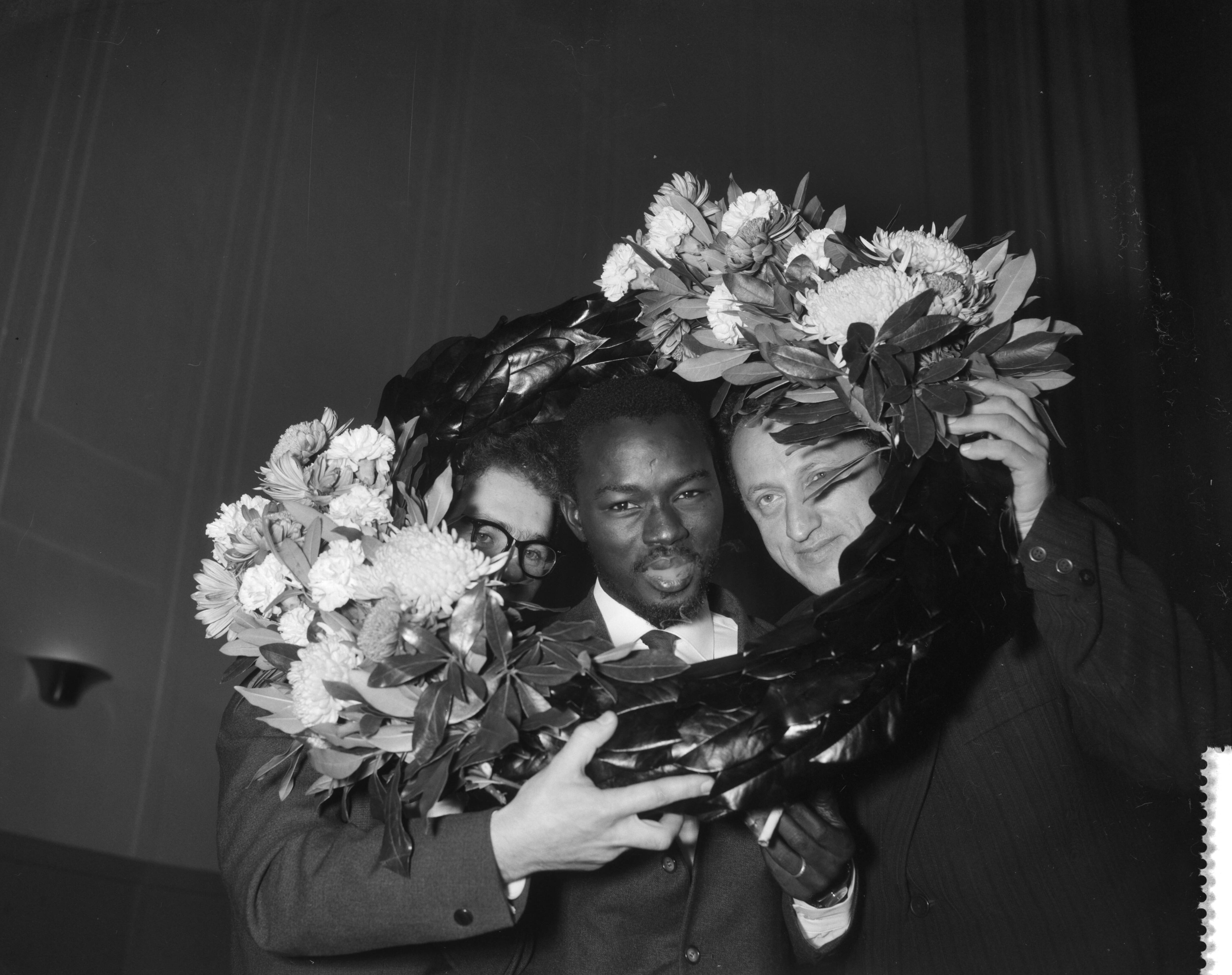Fotocollectie Anefo — Laatste ronde wereldkampioenschap dammen in het Cconcertgebouw te Haarlem, v.l.n.r. Tsjegolev, Baba Sy en Koeperman — Foto: Bilsen, Joop van / Anefo. Licentie: Set B: Rechtenvrij / Publiek Domein. Bron: Nationaal Archief. http://hdl.handle.net/10648/a9bf3e50-d0b4-102d-bcf8-003048976d84