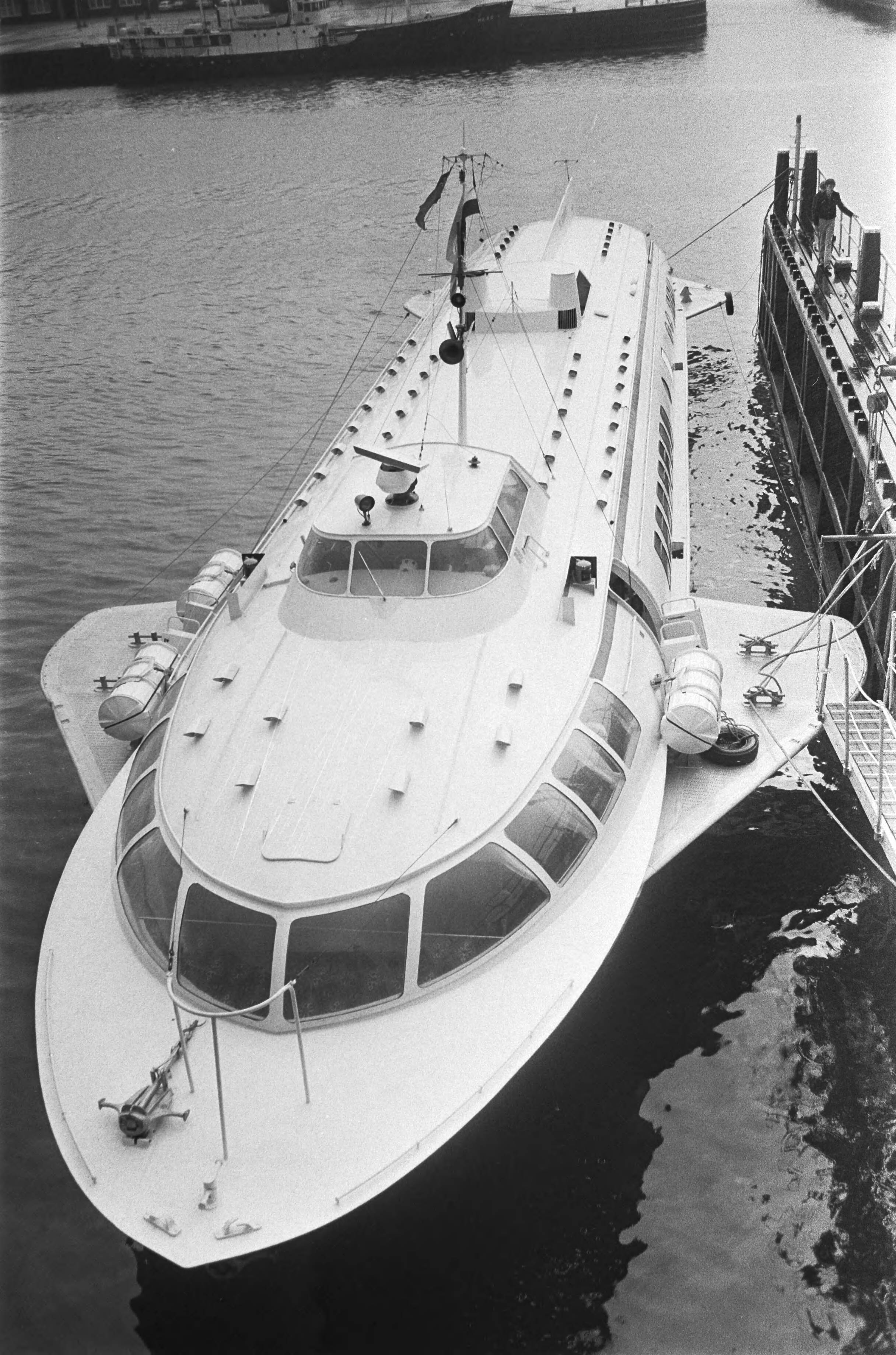 Fotocollectie Anefo — Russische vleugelboot in haven van Scheveningen — Foto: Peters, Hans / Anefo. Licentie: Set B: Rechtenvrij / Publiek Domein. Bron: Nationaal Archief. http://hdl.handle.net/10648/abc8de7c-d0b4-102d-bcf8-003048976d84