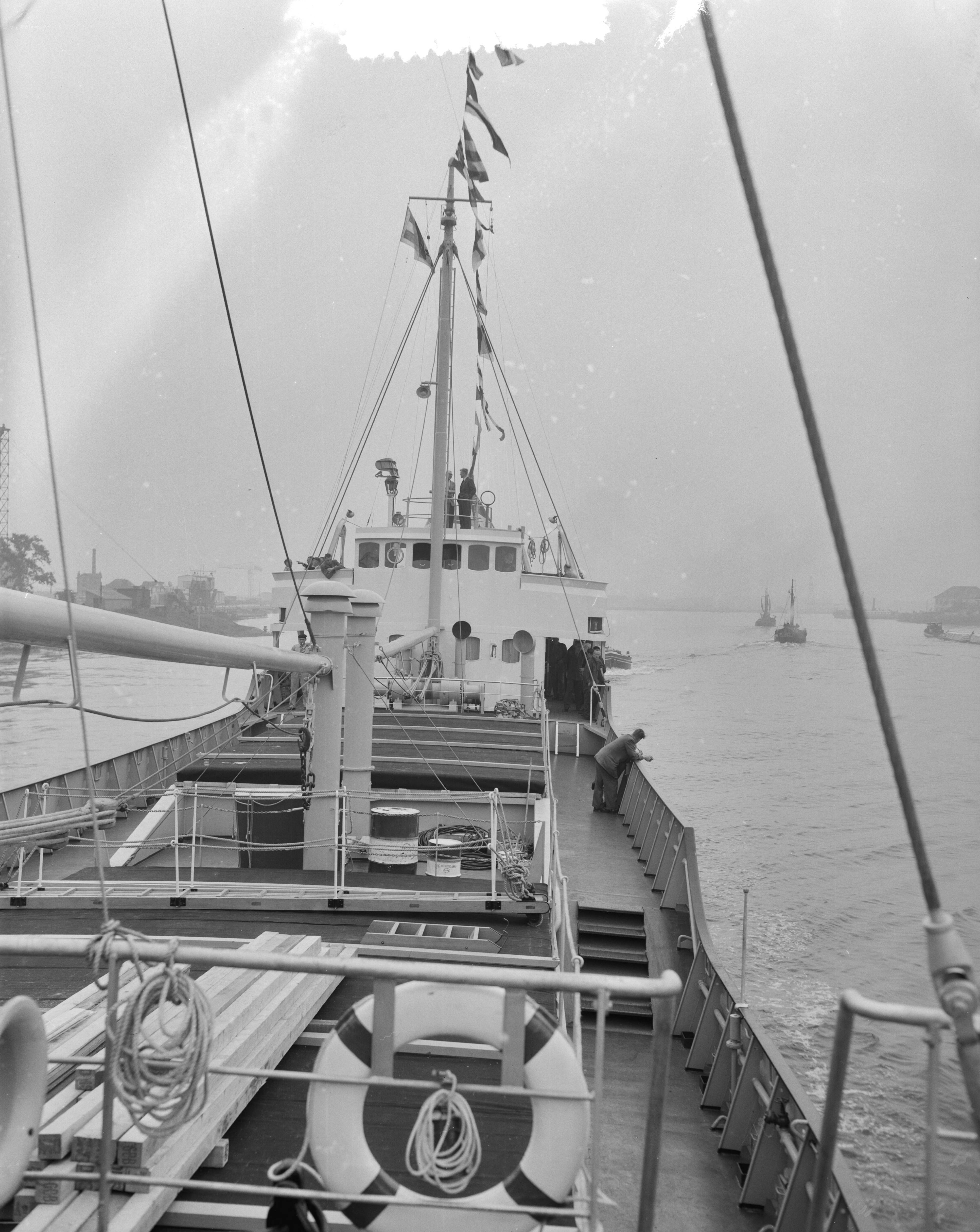 Fotocollectie Anefo — Proefvaart "Mary North" van N.V. Zaanlandse Scheepvaartmaatschappij Zaandam — Foto: Pot, Harry / Anefo. Licentie: Set B: Rechtenvrij / Publiek Domein. Bron: Nationaal Archief. http://hdl.handle.net/10648/a94be888-d0b4-102d-bcf8-003048976d84