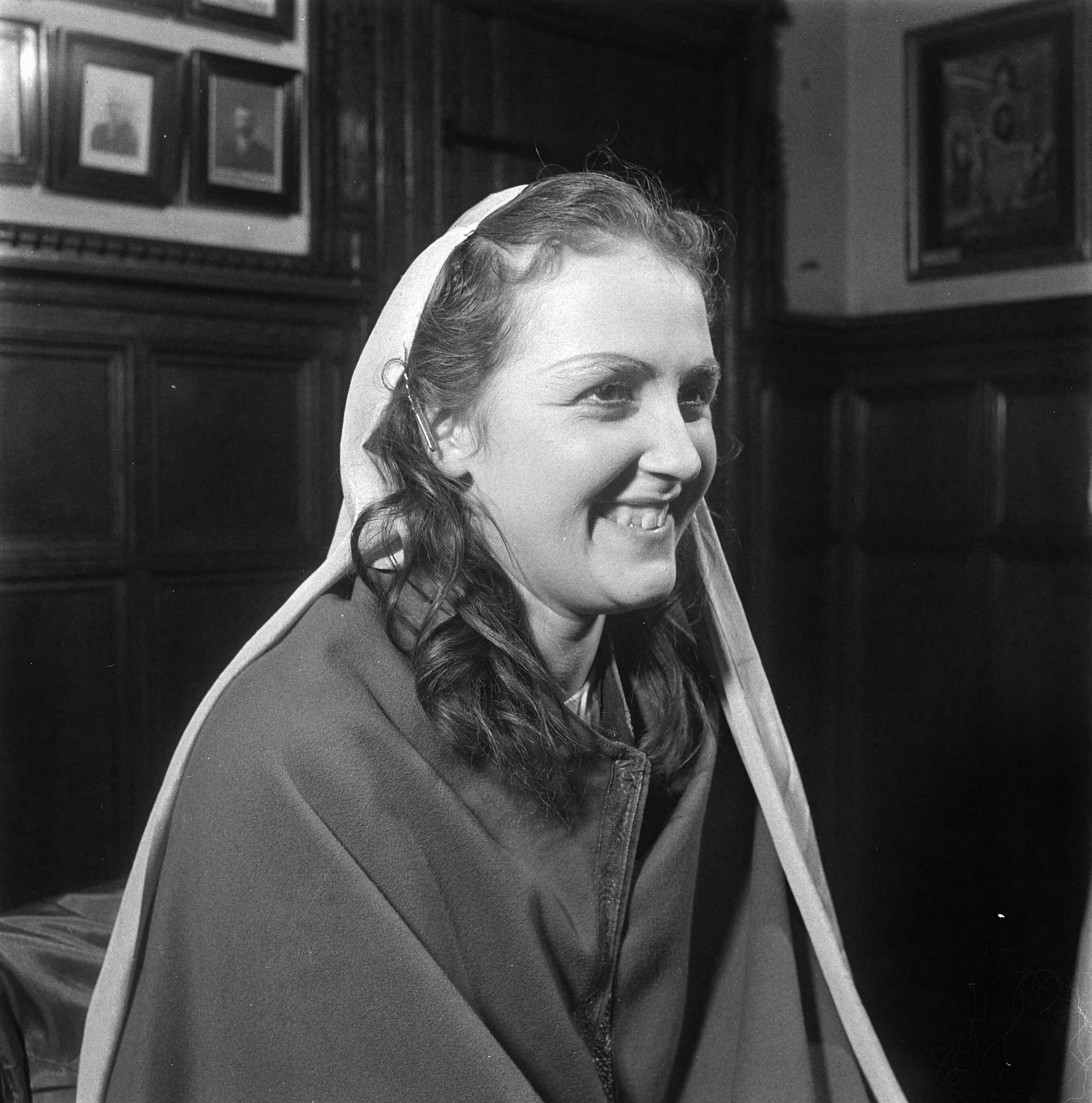 Fotocollectie Anefo — Kerstspel in de Grote of St. Bavokerk te Haarlem — Foto: Haren Noman, Theo van / Anefo. Licentie: Set B: Rechtenvrij / Publiek Domein. Bron: Nationaal Archief. http://hdl.handle.net/10648/a88fc05e-d0b4-102d-bcf8-003048976d84