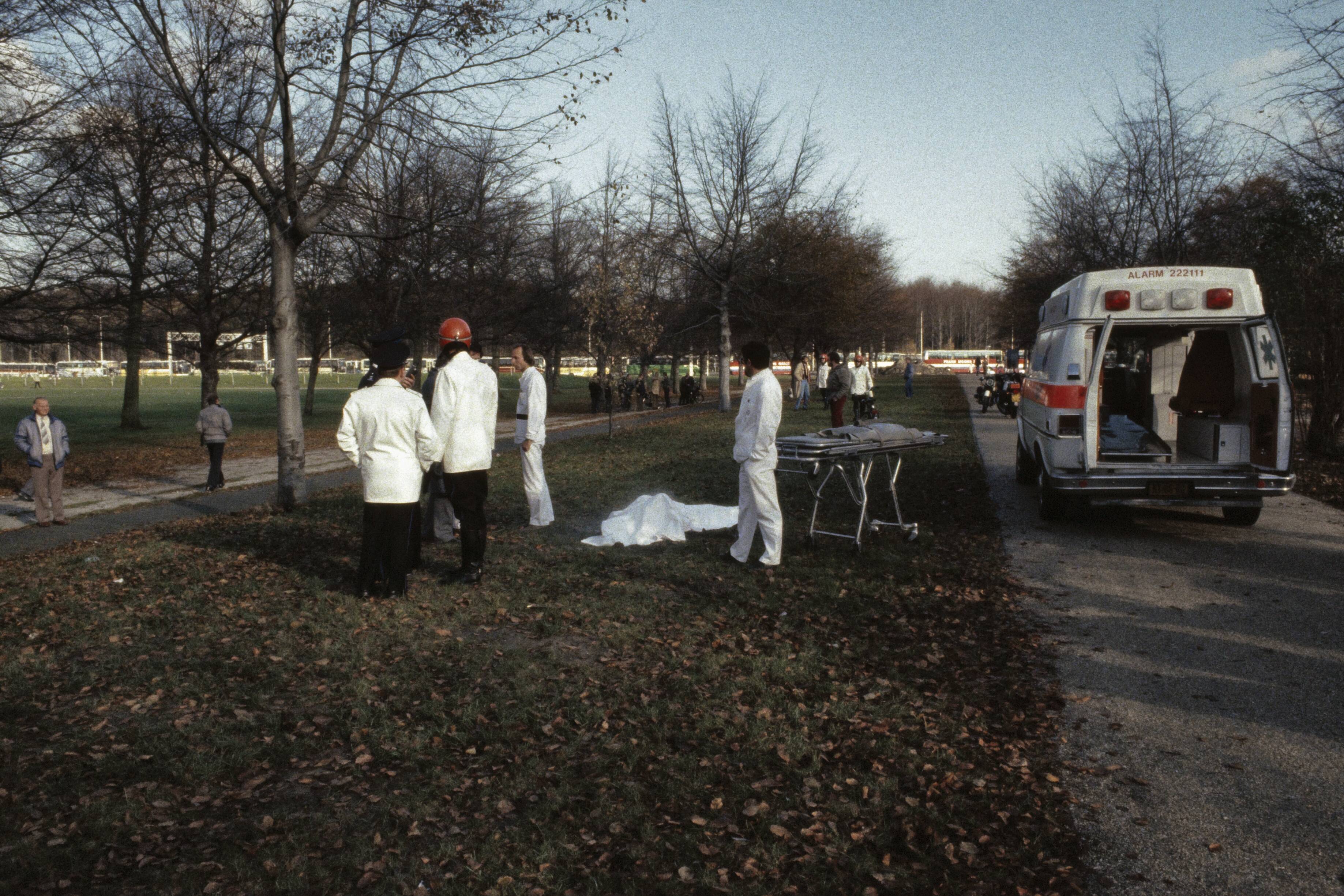 Fotocollectie Anefo — Zelfverbranding Malieveld in Den Haag ; overzicht — Foto: Croes, Rob C. / Anefo. Licentie: Set B: Rechtenvrij / Publiek Domein. Bron: Nationaal Archief. http://hdl.handle.net/10648/ad8b71b6-d0b4-102d-bcf8-003048976d84
