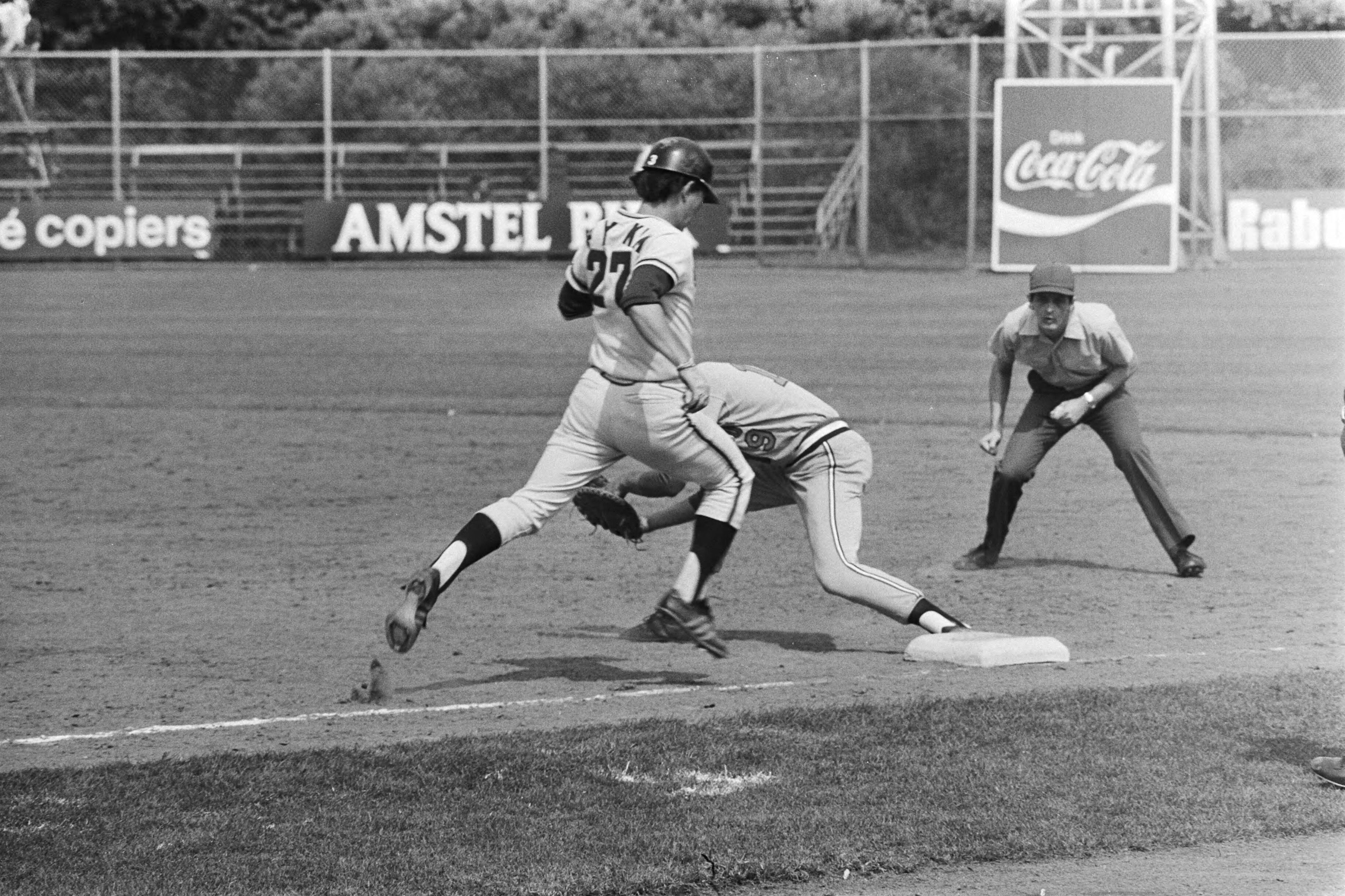 Fotocollectie Anefo — Haarlemse honkbalweek, Nederland tegen Korea — Foto: Verhoeff, Bert / Anefo. Licentie: Set B: Rechtenvrij / Publiek Domein. Bron: Nationaal Archief. http://hdl.handle.net/10648/acba0e5a-d0b4-102d-bcf8-003048976d84