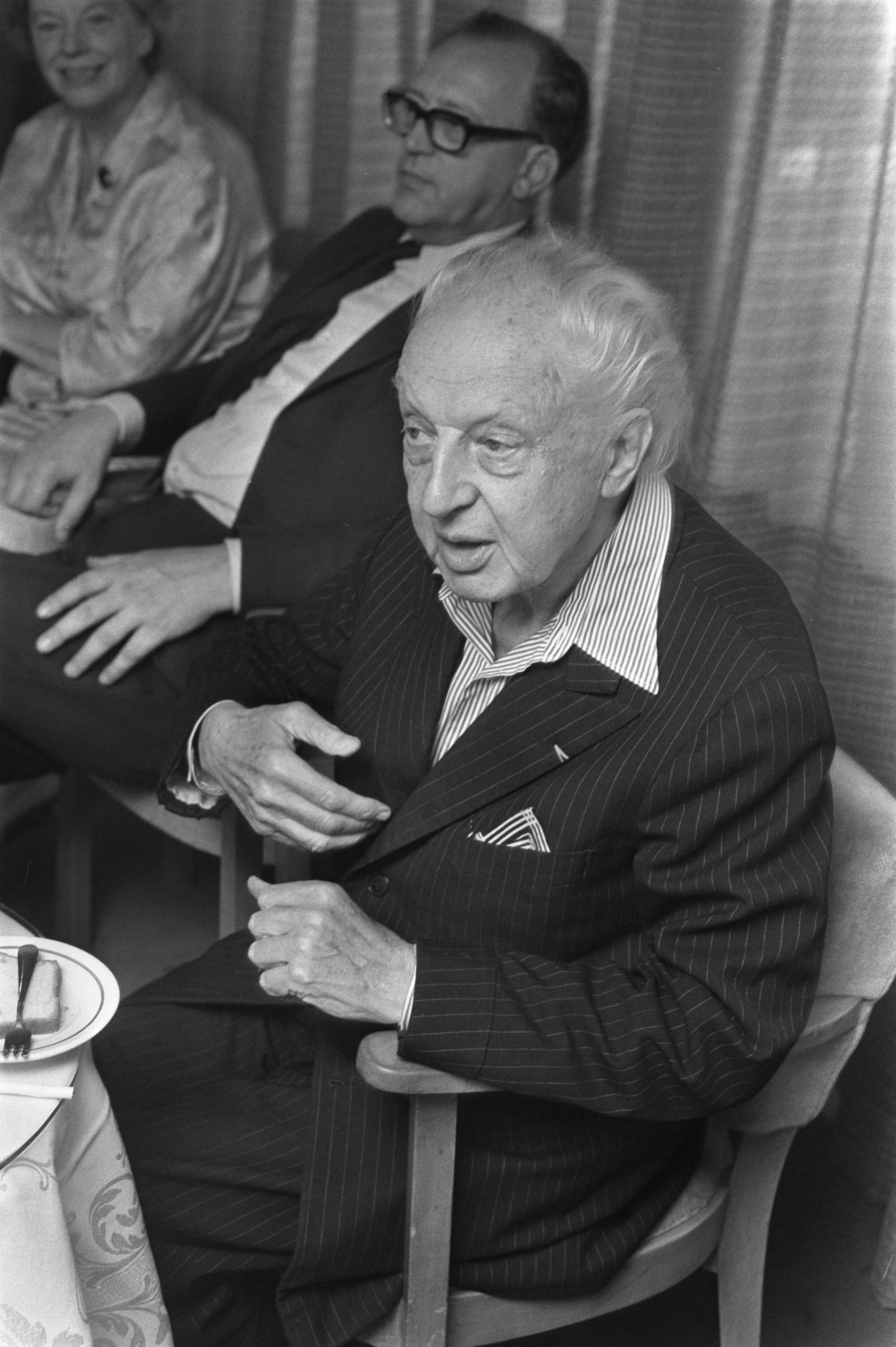 Fotocollectie Anefo — Leopold Stokowsky , 88 jaar , componist USA, houdt persconferentie te Hilversum, kop — Foto: Verhoeff, Bert / Anefo. Licentie: Set B: Rechtenvrij / Publiek Domein. Bron: Nationaal Archief. http://hdl.handle.net/10648/ab9f3edc-d0b4-102d-bcf8-003048976d84