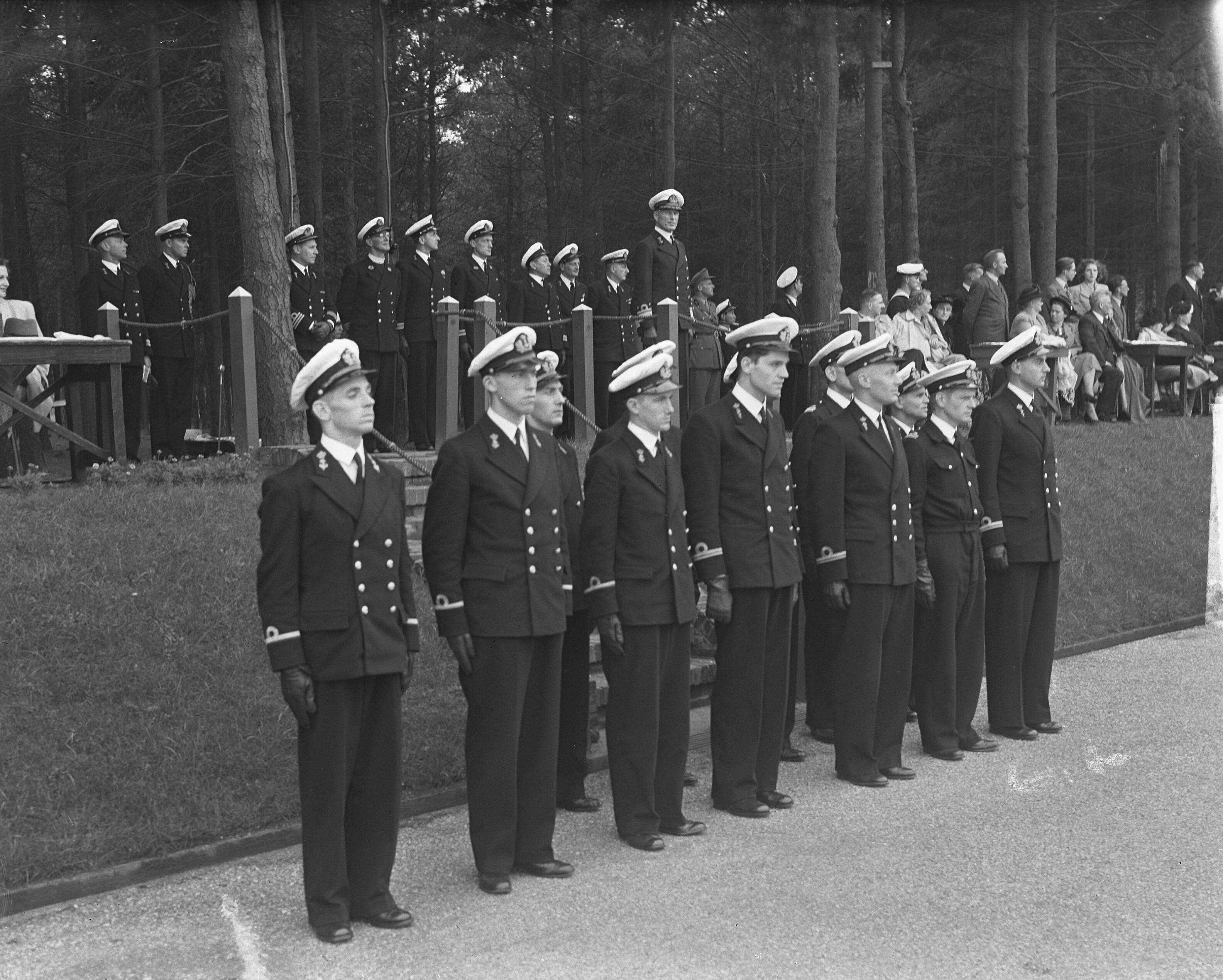Beëdiging MOC Hilversum — Foto: Winterbergen, Rolf / Anefo. — Licentie: Set B: Rechtenvrij / Publiek Domein. Bron: Nationaal Archief. http://hdl.handle.net/10648/a8ceb6f6-d0b4-102d-bcf8-003048976d84