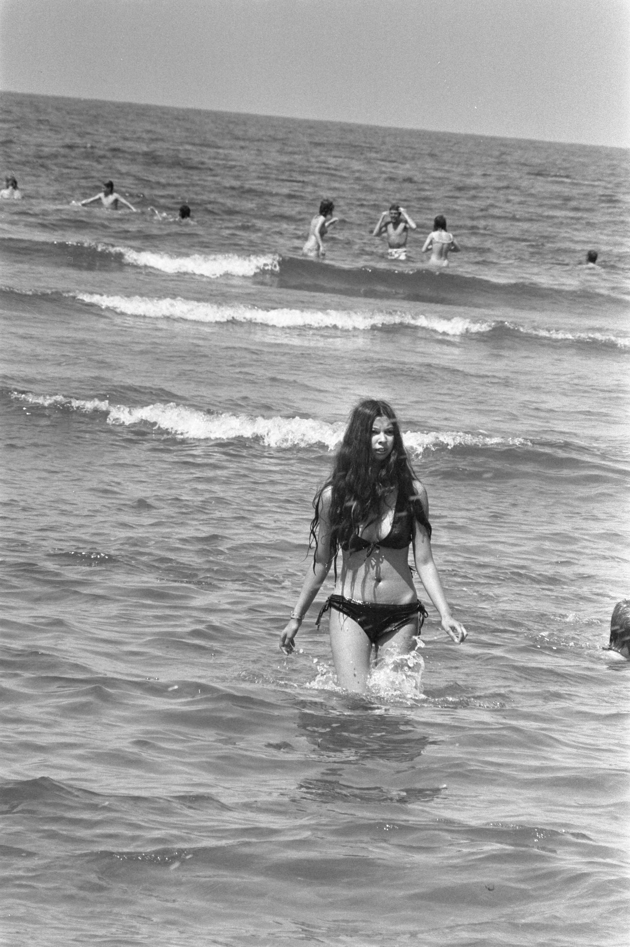Fotocollectie Anefo — Strandleven Scheveningen — Foto: Mieremet, Rob / Anefo. Licentie: Set B: Rechtenvrij / Publiek Domein. Bron: Nationaal Archief. http://hdl.handle.net/10648/abef477e-d0b4-102d-bcf8-003048976d84