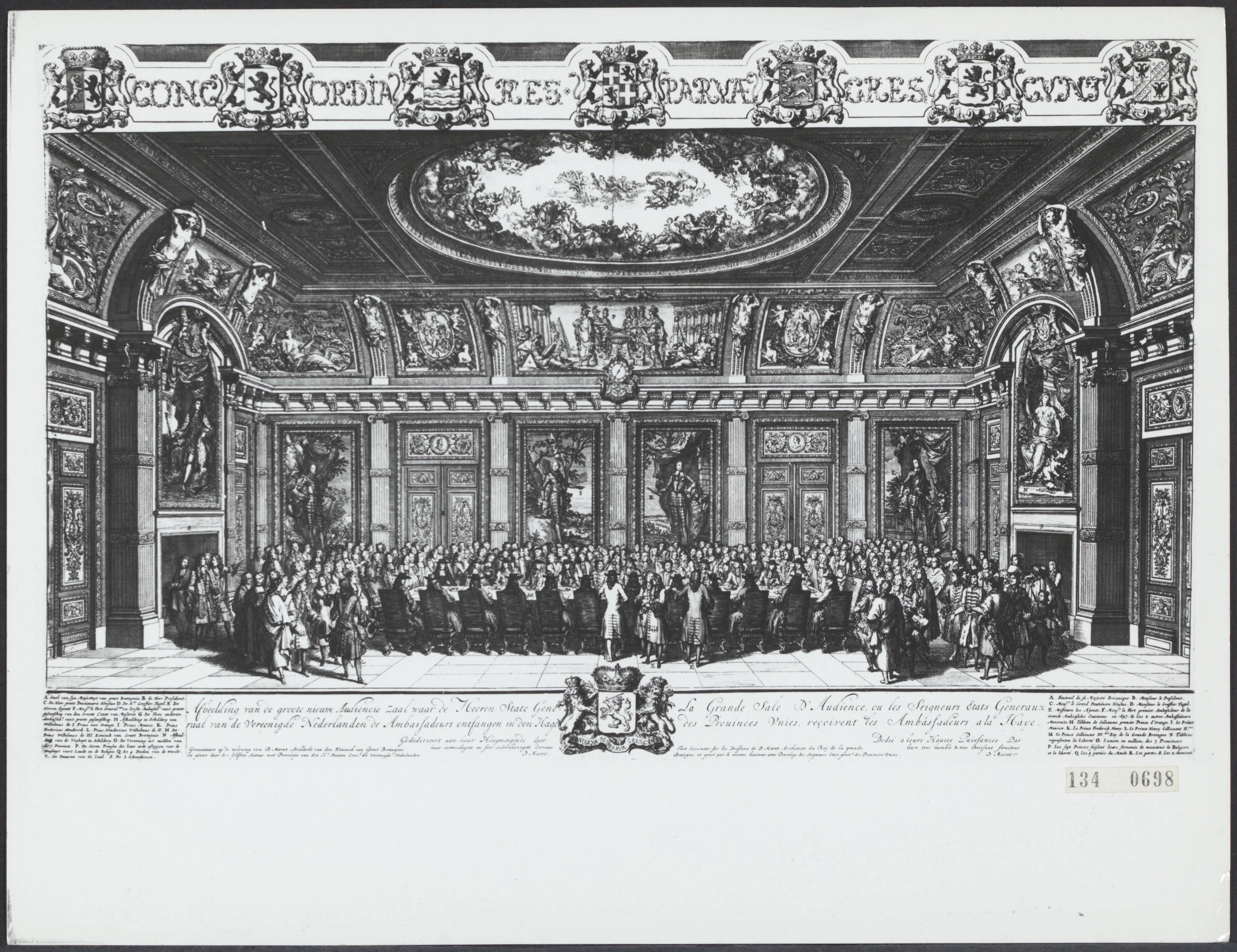 Fotocollectie Rijksvoorlichtingsdienst Eigen — Treveszaal. Grote audiëntezaal waar de Staten-Generaal ambassadeurs ontvangen. Gravure van D. Marot — Foto: Gemeentemuseum Den Haag. Licentie: Set B: Rechtenvrij / Publiek Domein. Bron: Nationaal Archief. http://hdl.handle.net/10648/af5d5586-d0b4-102d-bcf8-003048976d84