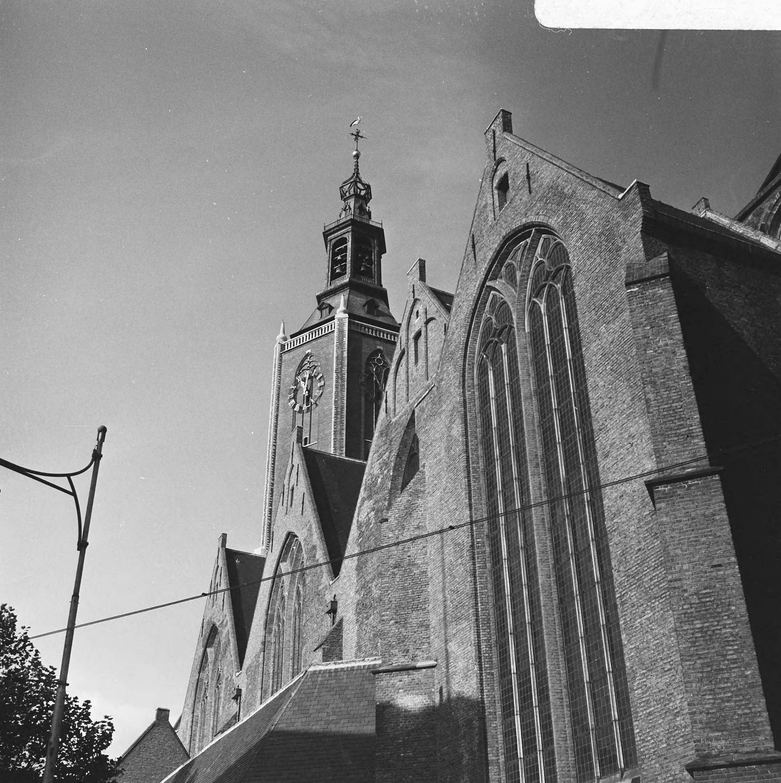 Restauratie van de Grote of St. Jacobskerk te Den Haag in verband met huwelijk van prinses Margriet met mr. Pieter van Vollenhoven — Den Haag|Zuid-Holland|restauraties |kerkgebouwen|Sint-Jacobuskerk — Foto: Voets, Jan / Anefo. Licentie: Set B: Rechtenvrij / Publiek Domein. Bron: Nationaal Archief. http://hdl.handle.net/10648/ab02a0ea-d0b4-102d-bcf8-003048976d84