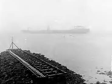 Fotocollectie Anefo — Zweedse ertstanker "Vittangi" bij Vlissingen aan de grond — Foto: Behrens, Herbert F. / Anefo. Licentie: Set B: Rechtenvrij / Publiek Domein. Bron: Nationaal Archief. http://hdl.handle.net/10648/a958727e-d0b4-102d-bcf8-003048976d84