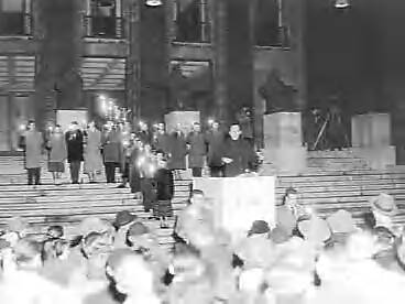 Fotocollectie Anefo — Viering van Goede Vrijdag in Den Haag ( Pater Jelsma) — Foto: Pot, Harry / Anefo. Licentie: Set B: Rechtenvrij / Publiek Domein. Bron: Nationaal Archief. http://hdl.handle.net/10648/a979369e-d0b4-102d-bcf8-003048976d84