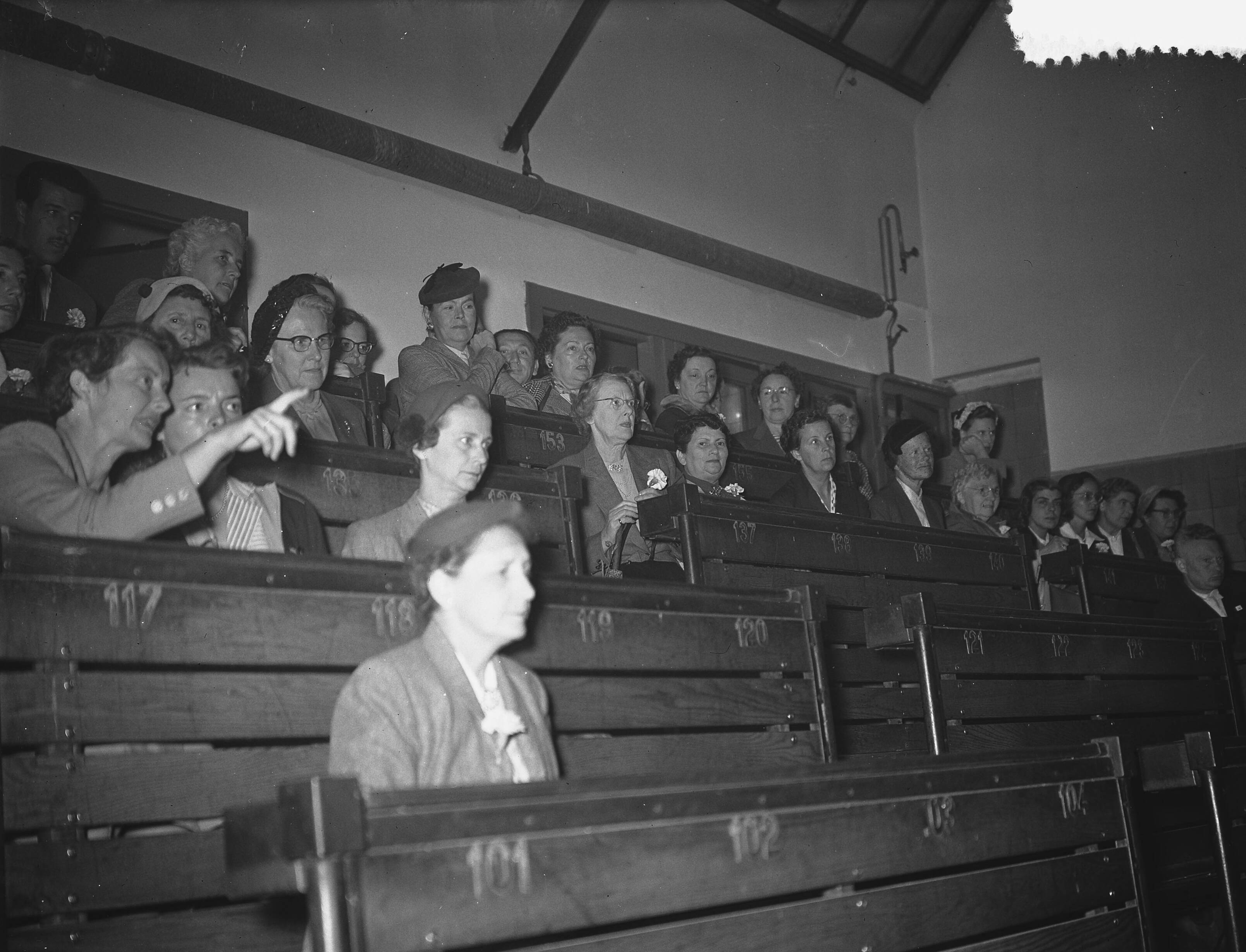 Fotocollectie Anefo — Congres van Assuradeuren te Den Haag — Foto: Bilsen, Joop van / Anefo. Licentie: Set B: Rechtenvrij / Publiek Domein. Bron: Nationaal Archief. http://hdl.handle.net/10648/a928f1d4-d0b4-102d-bcf8-003048976d84