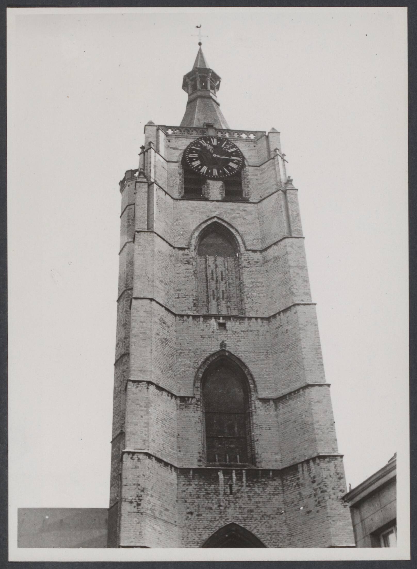 Mechelen — Mechelen. Toren O.L.Vrouwekerk-over-de-Dijle — Foto: Onbekend / Publiek Domein of Rechtenvrij. Licentie: Set B: Rechtenvrij / Publiek Domein. Bron: Nationaal Archief. http://hdl.handle.net/10648/04715f77-191a-9726-3ad4-c925ccde9f32
