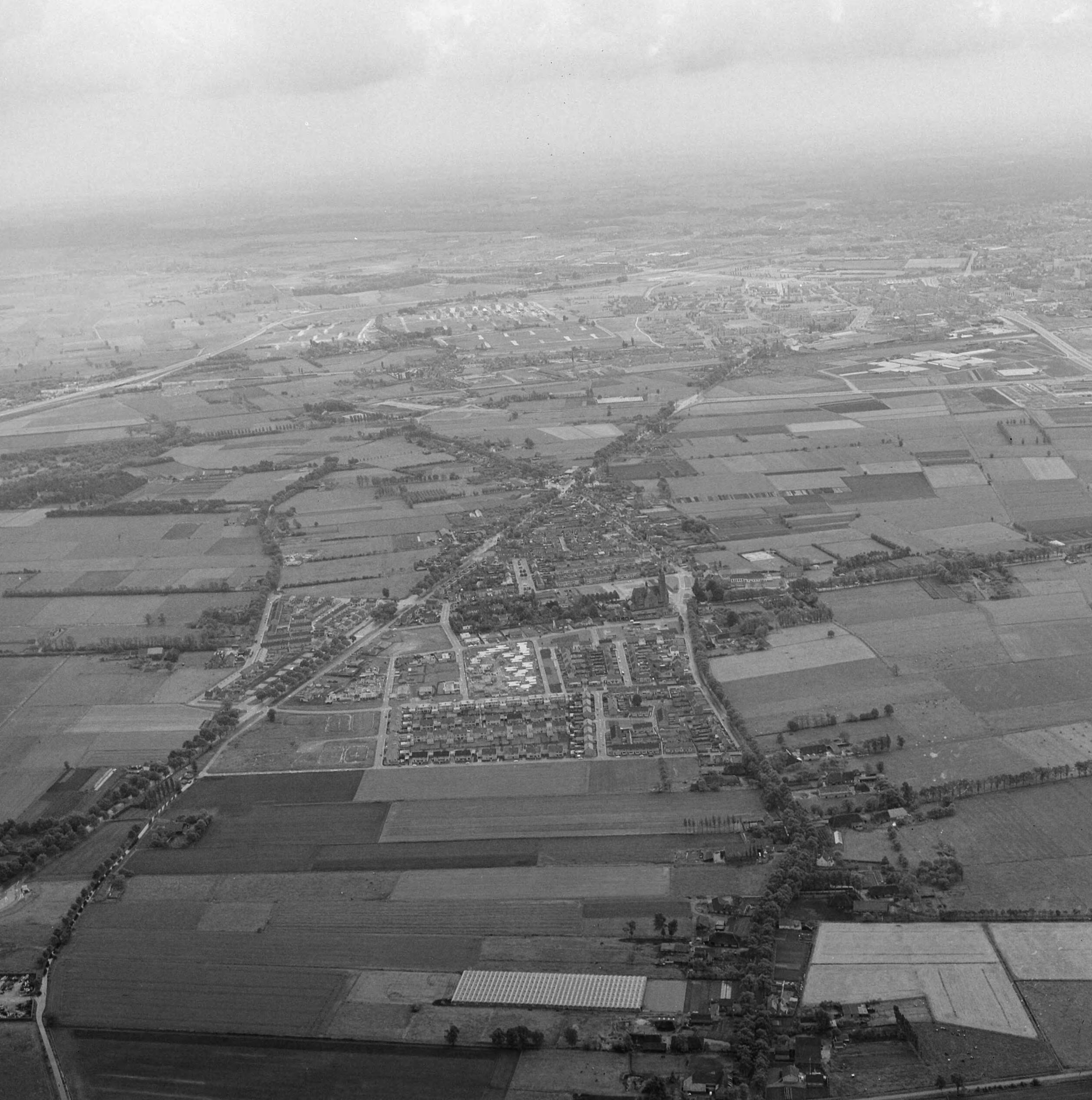 Fotocollectie Nederlandse Heidemaatschappij — Luchtopname. Teteringen — Foto: Fotograaf Onbekend / Heidemij. Licentie: Set B: Rechtenvrij / Publiek Domein. Bron: Nationaal Archief. http://hdl.handle.net/10648/ae501bec-d0b4-102d-bcf8-003048976d84