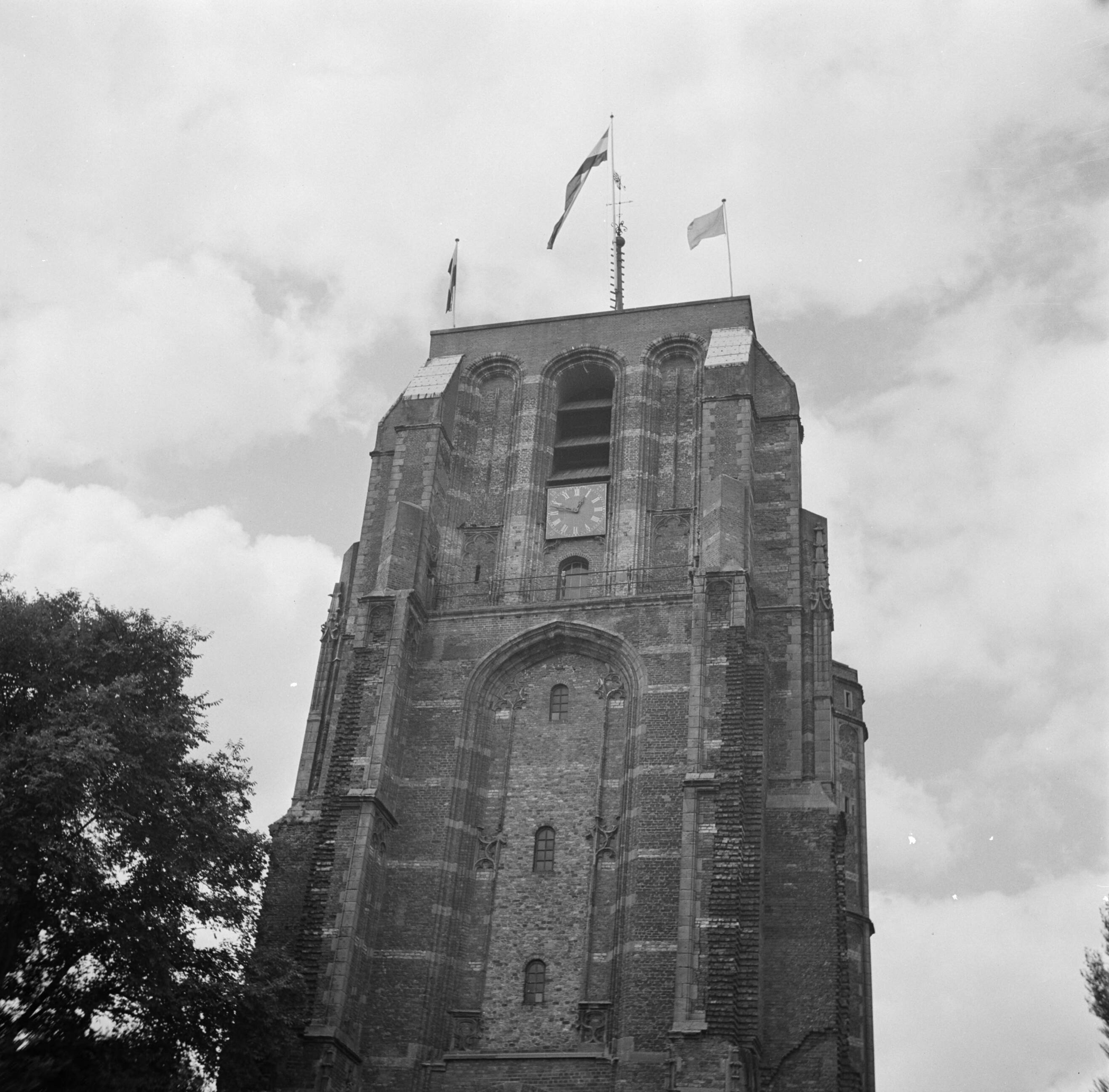 Friesland — Oldenhove in Leeuwarden — Foto: Poll, Willem van de. Licentie: Set B: Rechtenvrij / Publiek Domein. Bron: Nationaal Archief. http://hdl.handle.net/10648/aea357ee-d0b4-102d-bcf8-003048976d84